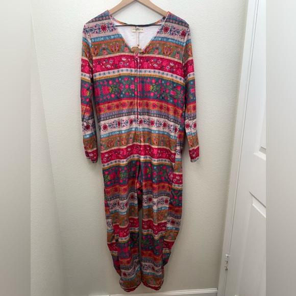 NWT Natural Life Fleece Onesie Pajamas Magenta Border Print XS - Picture 3 of 7